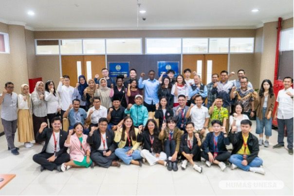 Puluhan mahasiswa tersebut akan mengikuti perkuliahan, dan ada juga yang menjalani program pertukaran di Unesa.