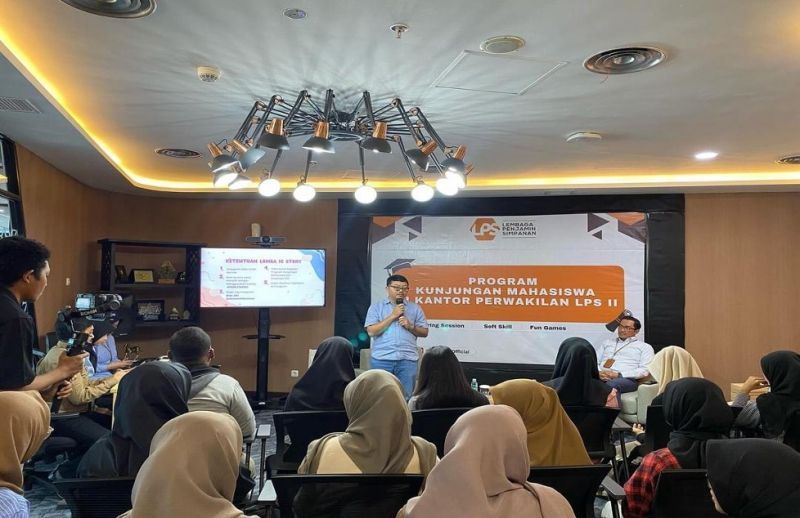 Kolaborasi Prodi S-1 Ekonomi FEB bersama LPS Kantor Perwakilan II Surabaya gelar sosialisasi dan sharing session dunia perbankan, dan keuangan. 