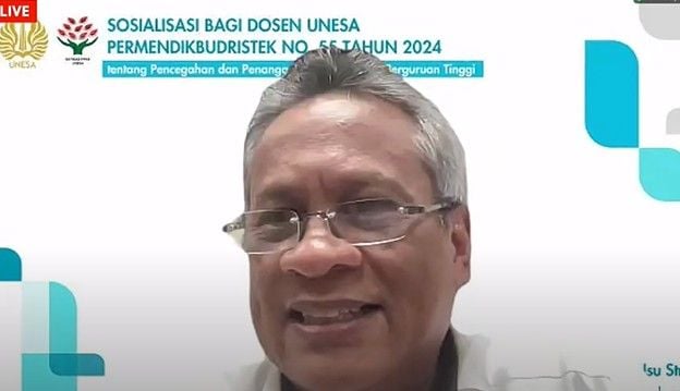 Wakil Rektor II UNESA menyampaikan sejumlah penguatan dan harapannya agar Permendikbudristek tersebut dapat diperhatikan, dijunjung, dan diterapkan dalam kehidupan sehari-hari di kampus dan luar kampus.