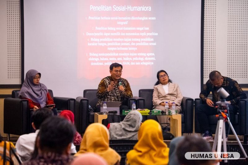 Guru besar sekaligus Kepala LPPM UNESA, M. Turhan Yani menekankan pentingnya kolaborasi riset antar-universitas.