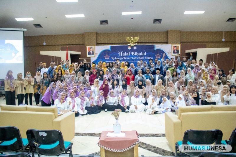 Seluruh keluarga besar Labschool UNESA hadiri halalbihalal di Auditorium LPSP Kampus 2 Lidah Wetan, Surabaya