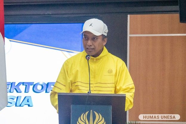 Rektor UNESA Cak Hasan menekankan bahwa rektor yang saat ini memimpin PTN membutuhkan insight berdasarkan pengalaman para rektor senior Indonesia.