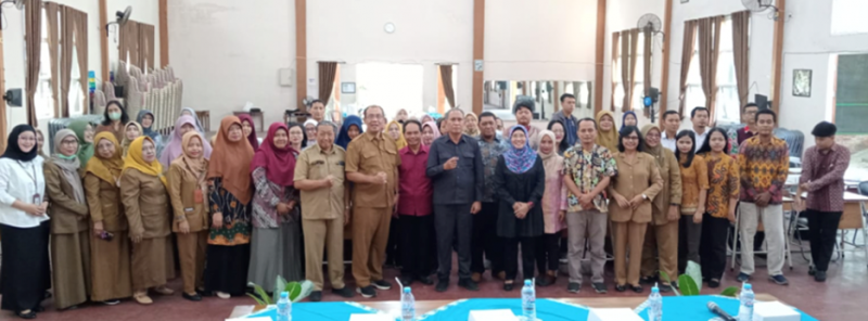 Kegiatan Bimtek Pengembangan Literasi dan Numerasi menyasar semua sekolah di Surabaya.