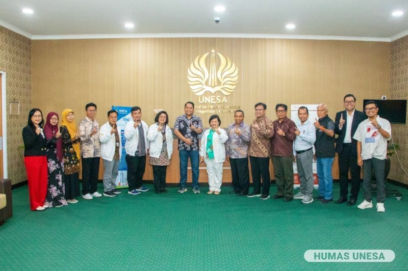 Tim DRTPM bersama jajaran pimpinan kampus "Rumah Para Juara".